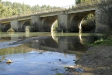 Puente sobre rio Cea